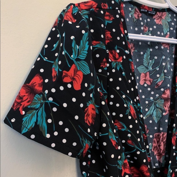 Gorgeous NEW Crop Top - Picture 2 of 4